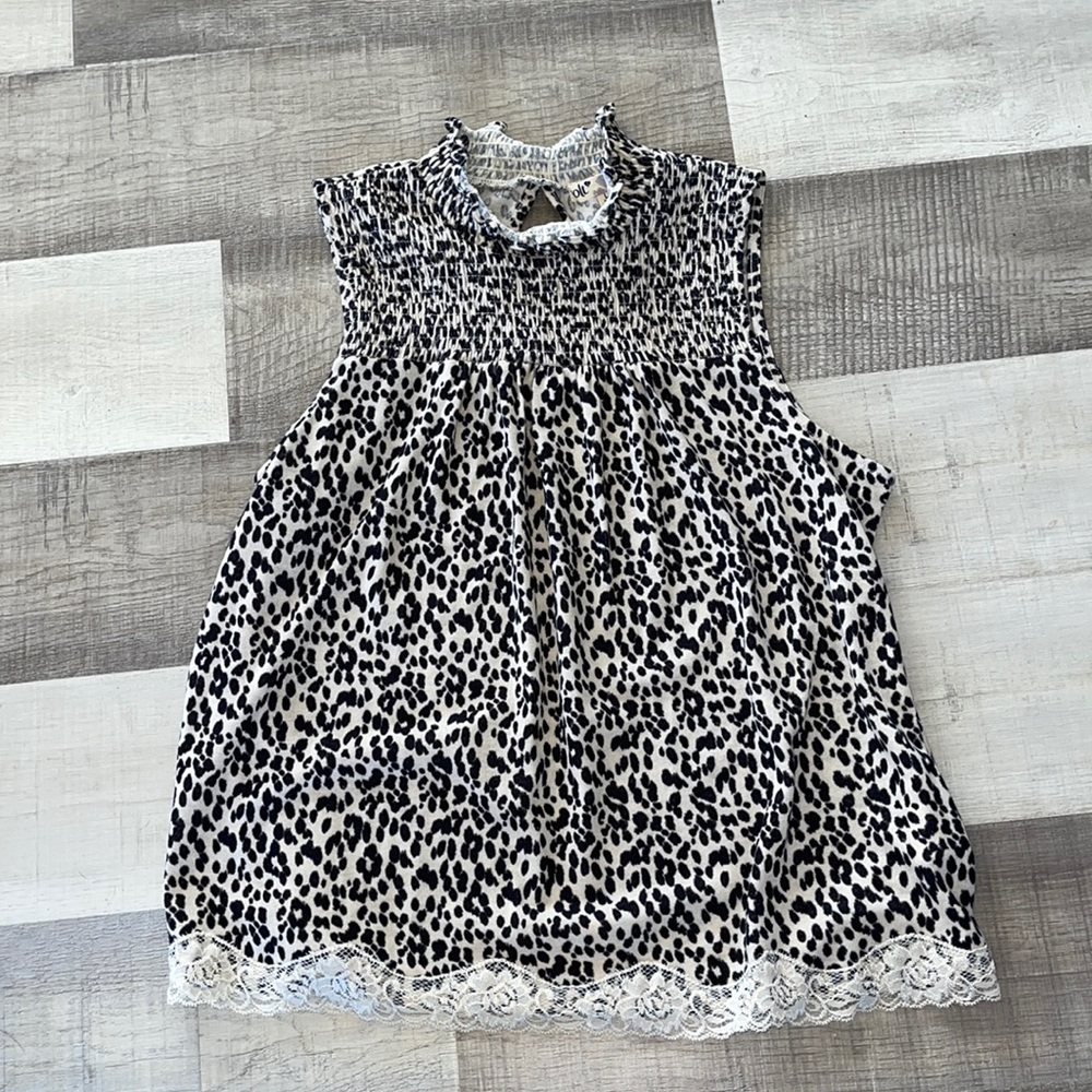 Leopard Tank